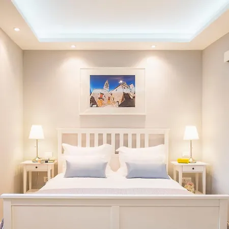 Serenity Apartment Split